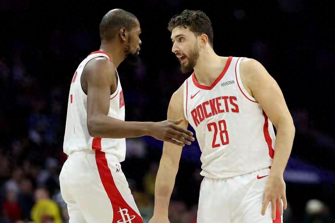 九游官网入口-轰28+3+2！请把球给谢泼德，申京赛后发出请求，乌度卡也如梦初醒